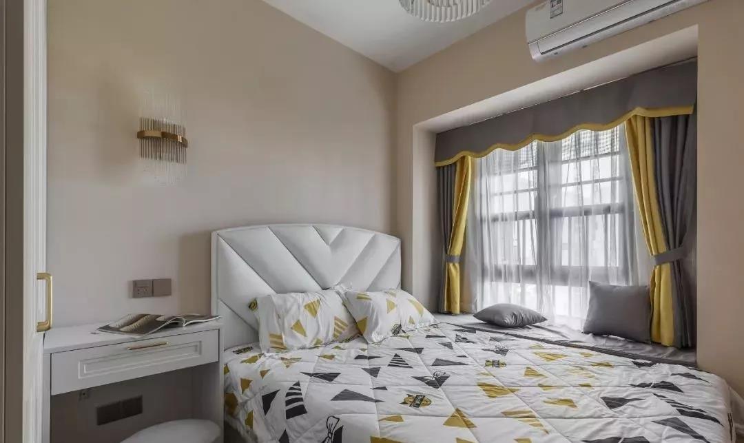 南昌夫妻巧用藍(lán)色裝出99㎡輕奢三室兩廳，太美了！