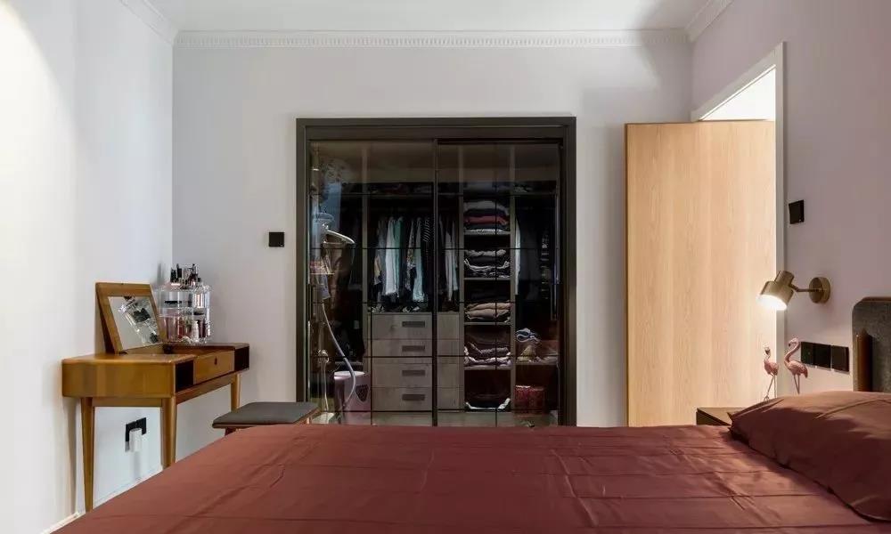 收納電視墻+超大衣帽間，這空間妙用術(shù)果斷收藏！