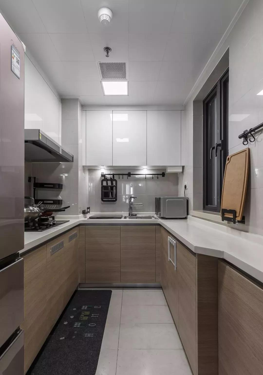 南昌夫妻巧用藍(lán)色裝出99㎡輕奢三室兩廳，太美了！