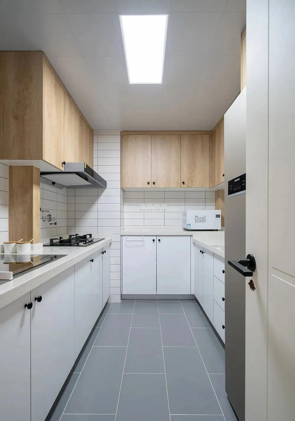 一家四口大容量日系小清新之家，把圖書(shū)館搬回家	