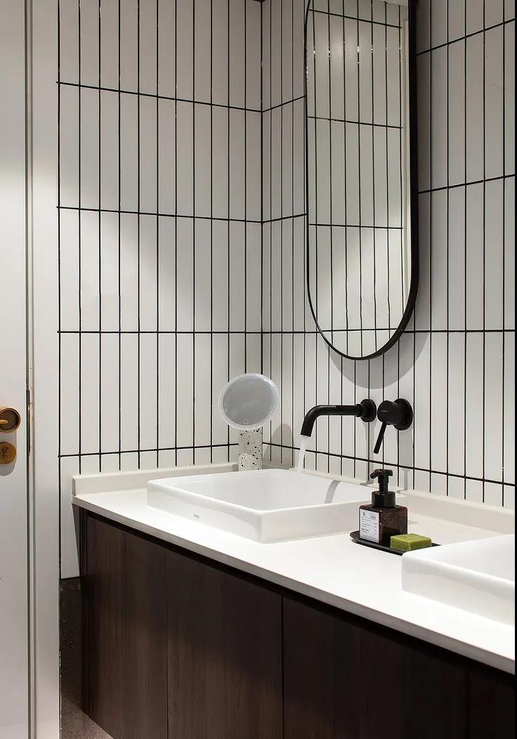 客廳去電視化，78㎡三口之家書墻+休閑吧，好看又實用