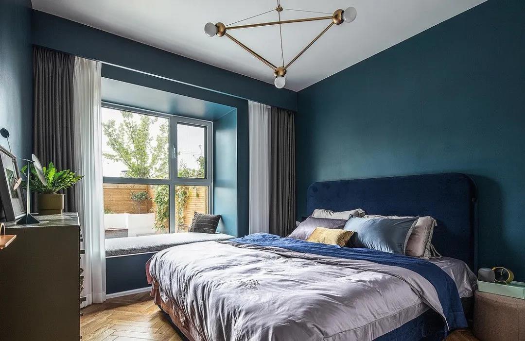 客廳去電視化，78㎡三口之家書墻+休閑吧，好看又實用