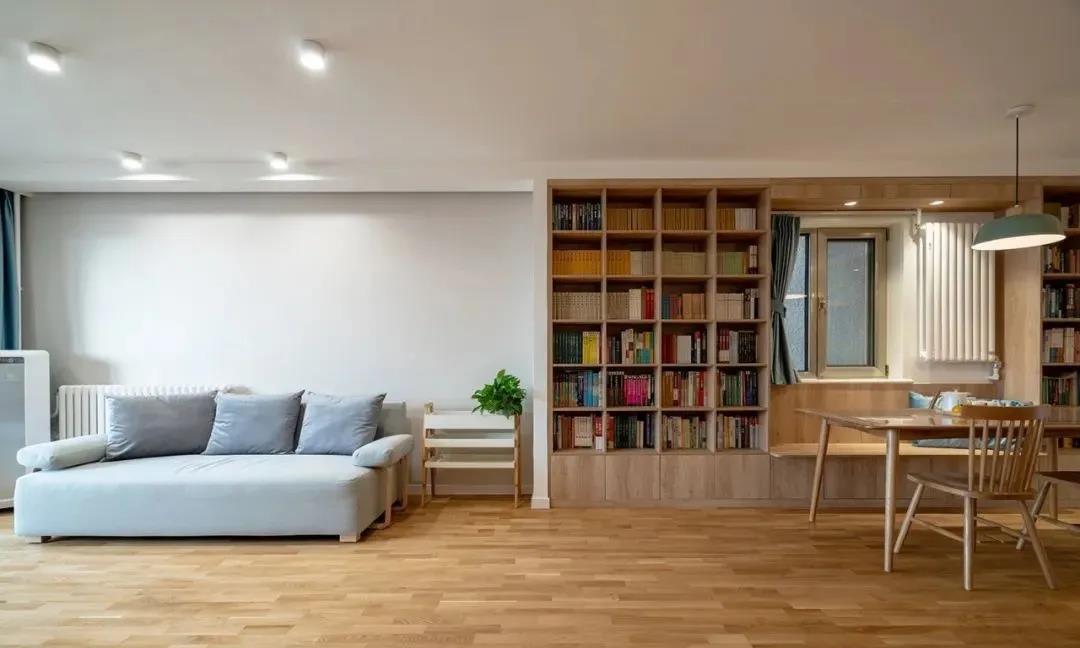一家四口大容量日系小清新之家，把圖書(shū)館搬回家	