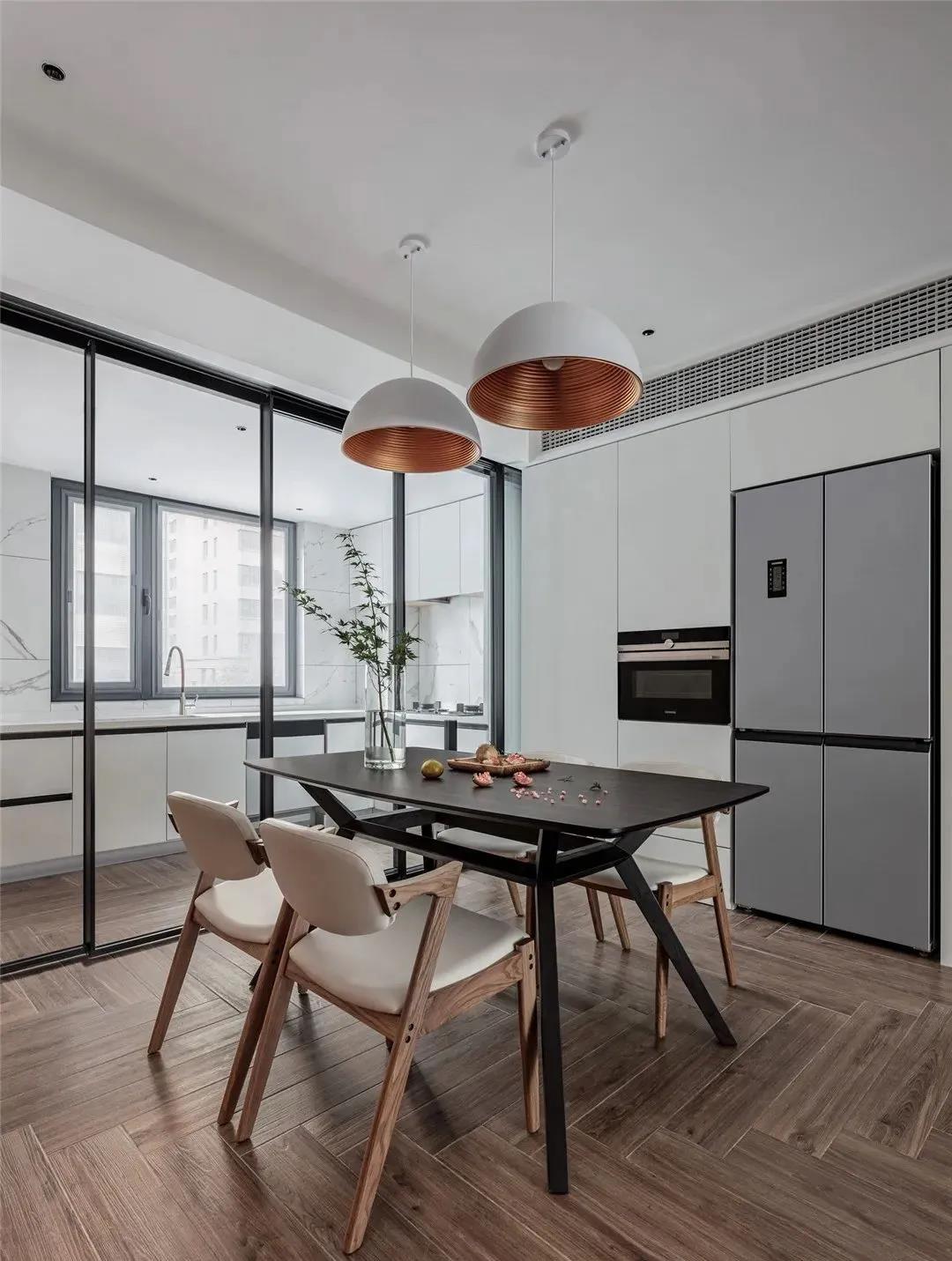 天津夫妻買下128㎡，落地窗+樓梯收納式兒童房，溫馨有格調(diào)！