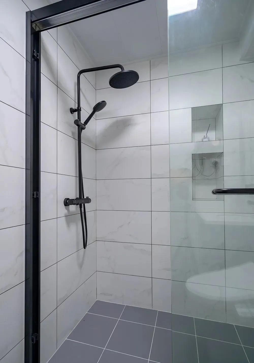 一家四口大容量日系小清新之家，把圖書(shū)館搬回家	