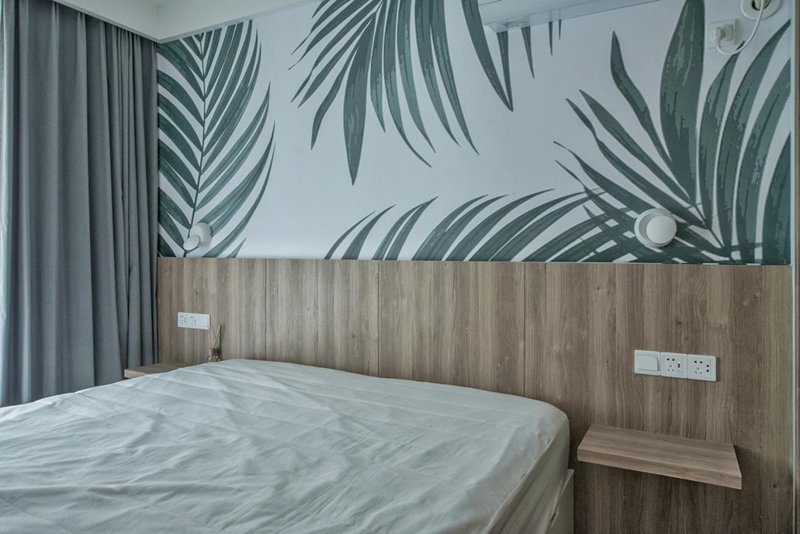 85㎡簡約原木住宅，扔掉傳統笨重沙發，客廳還可以這樣設計